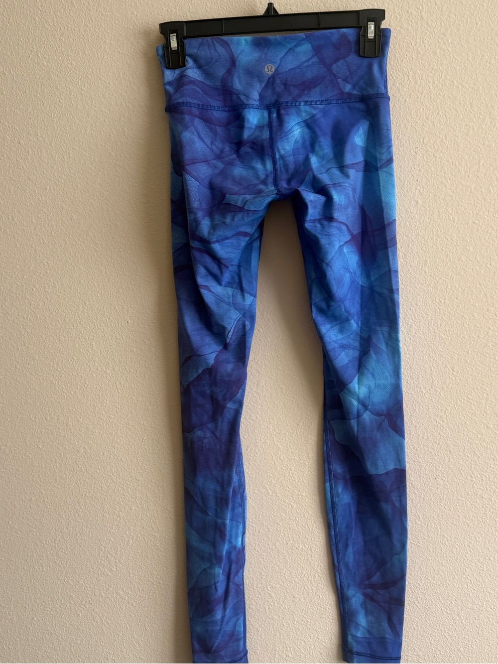 lululemon athletica Girls Blue Abstract Print Leggings - Picture 2 of 5